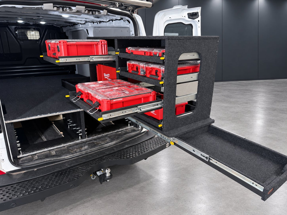 Ford Transit Custom installation with PACKOUT organiser shelves extended at different levels