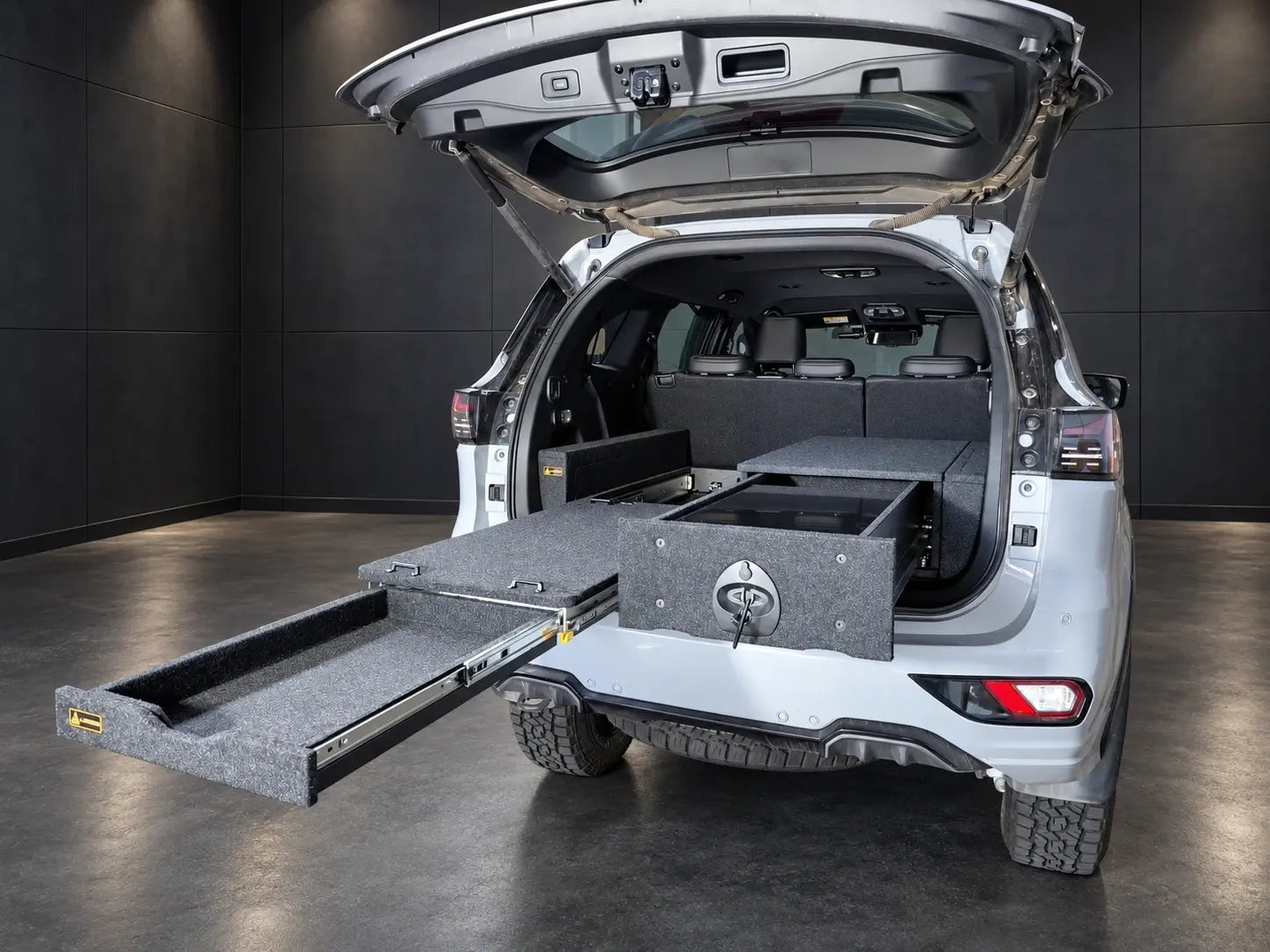 Lawson Automotive INFINITY Modular Systems