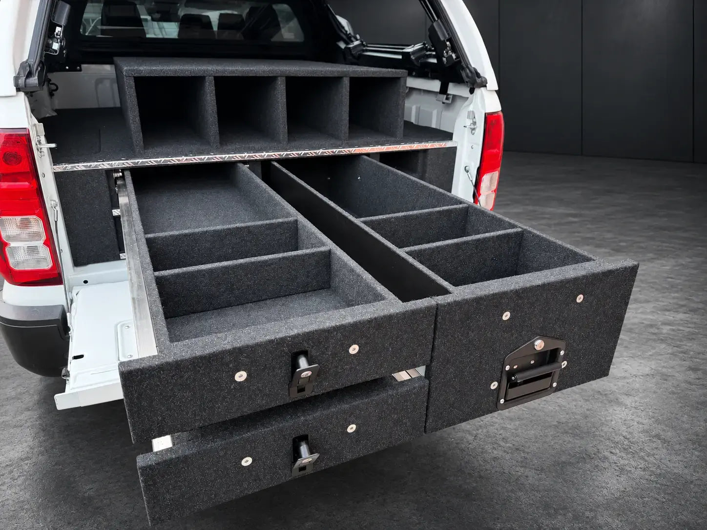 Mitsubishi Triton multi-drawer storage system
